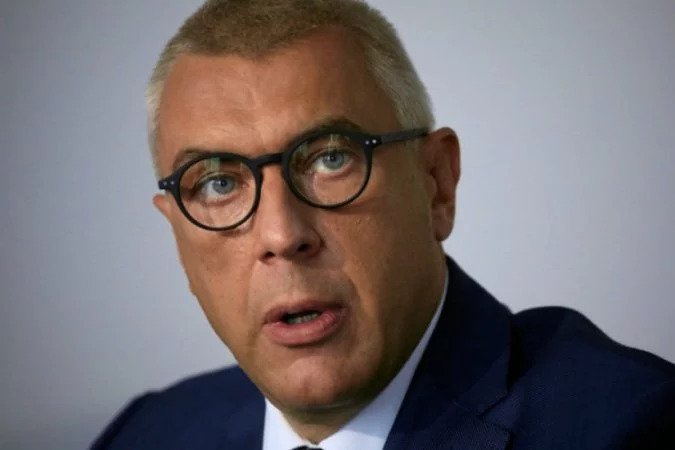 Roman Giertych jednym zdjęciem skomentował skandal z Waldemarem B.