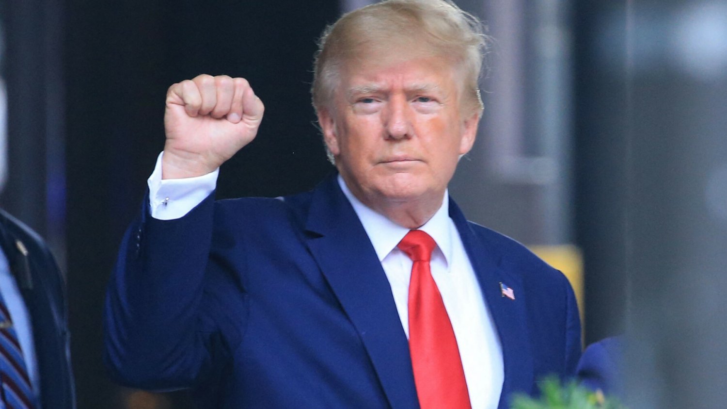 FBI miało w domu Donalda Trumpa szukać dokumentów związanych z bronią jądrową.