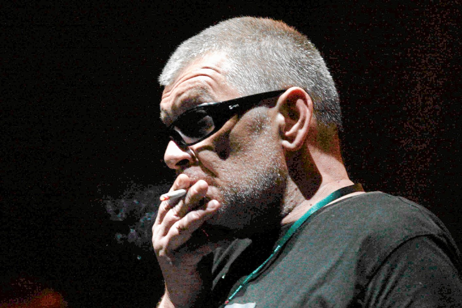 "W przeciwieństwie do Homera i Herberta żyję jeszcze i mam możliwość zaprotestowania." - pisze Świetlicki. Nie chce by jego wiersze trafiły na nową listę lektur.