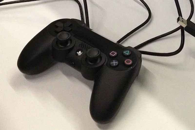 Czy właśnie tak będzie wyglądał nowy pad do PlayStation 4?