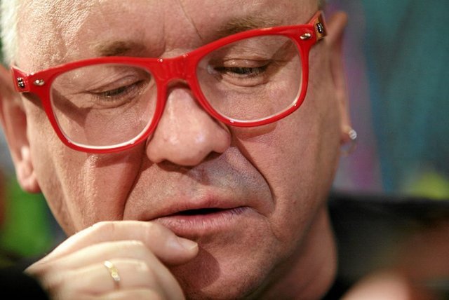 Jerzy Owsiak kaja się za ostre słowa o Macierewiczu i zaprasza go na Woodstock