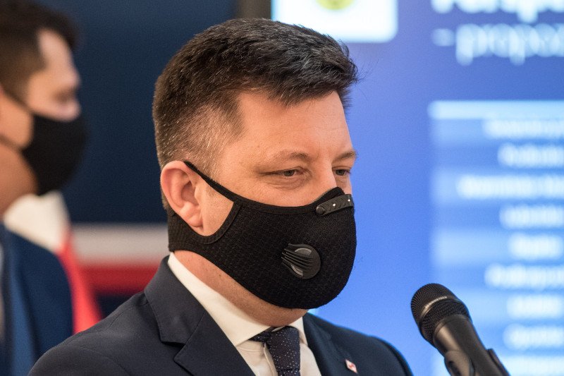 Rząd zmienia zasady szczepień na covid-19.