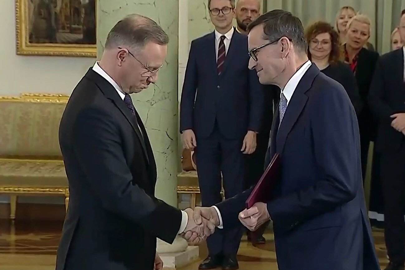 Mateusz Morawiecki oficjalnie z misją tworzenia rządu od Andrzeja Dudy. Zaprzeczają arytmetyce Sejmu