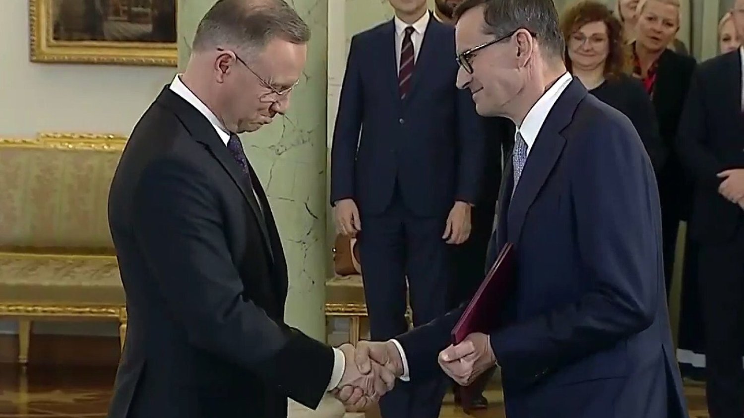 Mateusz Morawiecki oficjalnie z misją tworzenia rządu od Andrzeja Dudy. Zaprzeczają arytmetyce Sejmu