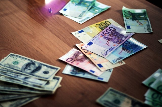 We Wiedniu wyłowiono z Dunaju 100 tys. euro.