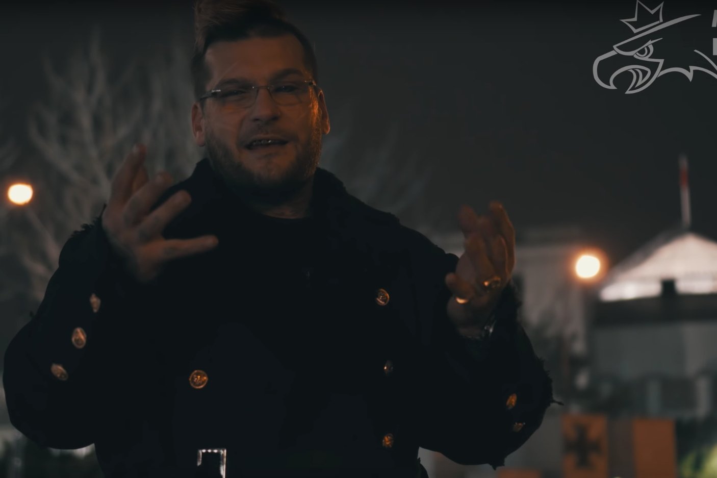 Popkowi najwyraźniej marzy się kariera polityczna.