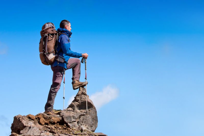 Nikt nie jest samotną wyspą, czy każdy jest kowalem własnego losu?