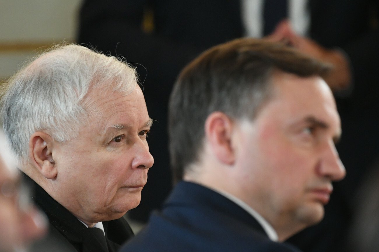 Z doniesień "Dziennika Gazety Prawnej" wynika, że Prawo i Sprawiedliwość dogadało się z Solidarną Polską w sprawie nowelizacji ustawy o Sądzie Najwyższym.