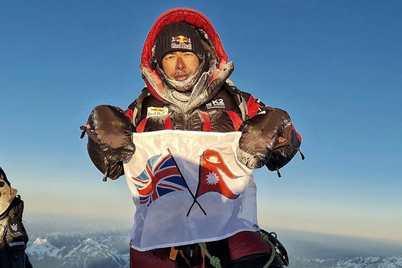 Nirmal Purja zdobył szczyt K2 bez użycia tlenu z butli.