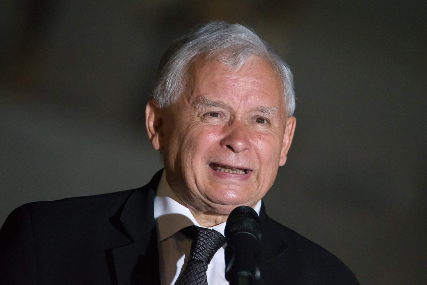 Czy PiS wygra wybory parlamentarne? Do utrzymania władzy potrzebna byłaby koalicja z Konfederacją.