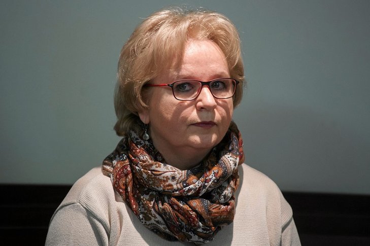 Emerytowana nauczycielka Grażyna Juszczyk starała się udowodnić przed sądem, że była dyskryminowana w pracy.
