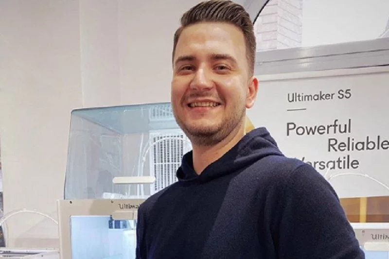 Bartłomiej Misiewicz założył własną firmę.