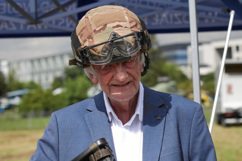 Ryszard Terlecki o zamieszkach na Białorusi i reakcji polskiego rządu. Ryszard Terlecki o zamieszkach na Białorusi i reakcji polskiego rządu.