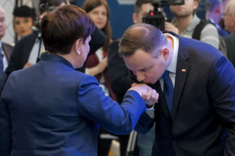 Beata Szydło tym razem być może nie zostanie szefową sztabu wyborczego Andrzeja Dudy. Takie doniesienia podaje tygodnik "Polityka", powołując się na informacje z najbliższego otoczenia prezydenta.