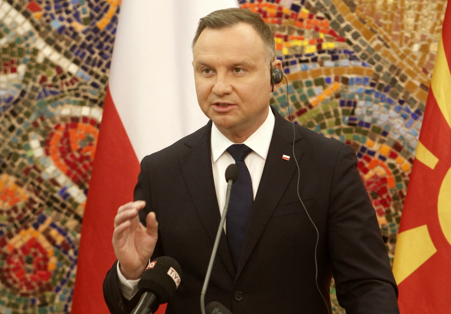 Andrzej Duda próbuje przekonywać, że Polska dobrze radzi sobie w obliczu kryzysu migracyjnego.