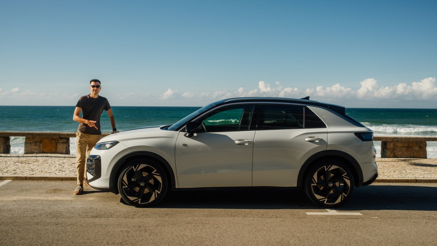 Nowy Volkswagen T-Roc jest większy i wygląda zupełnie inaczej niż poprzednia generacja