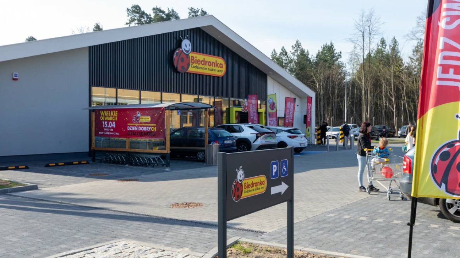 Biedronka promocje maj 2025 – ekspres do kawy taniej o 75 proc. i akcje 1+1 Biedronka promocje maj 2025 – ekspres do kawy taniej o 75 proc. i akcje 1+1