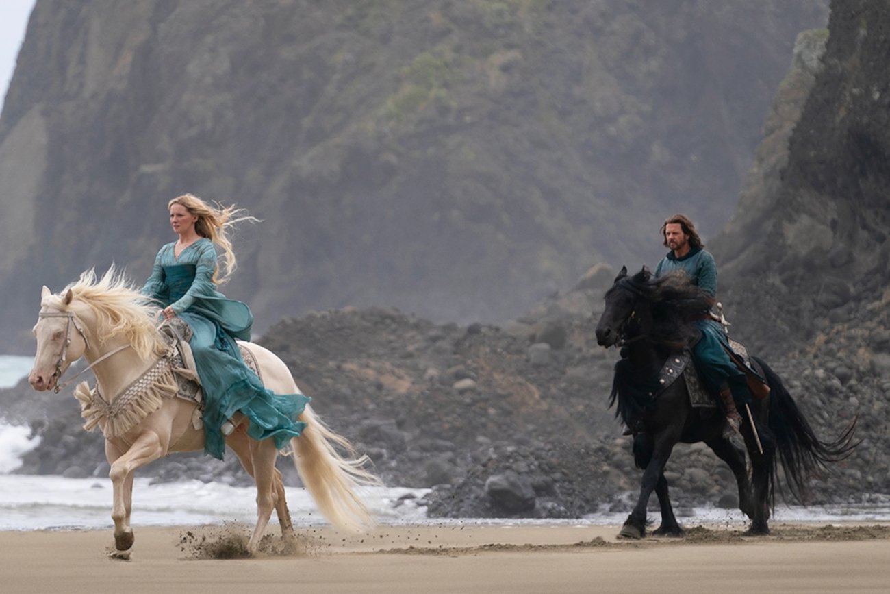 Na planie drugiego sezonu serialu "Władca Pierścieni: Pierścienie Władzy" zmarł koń.