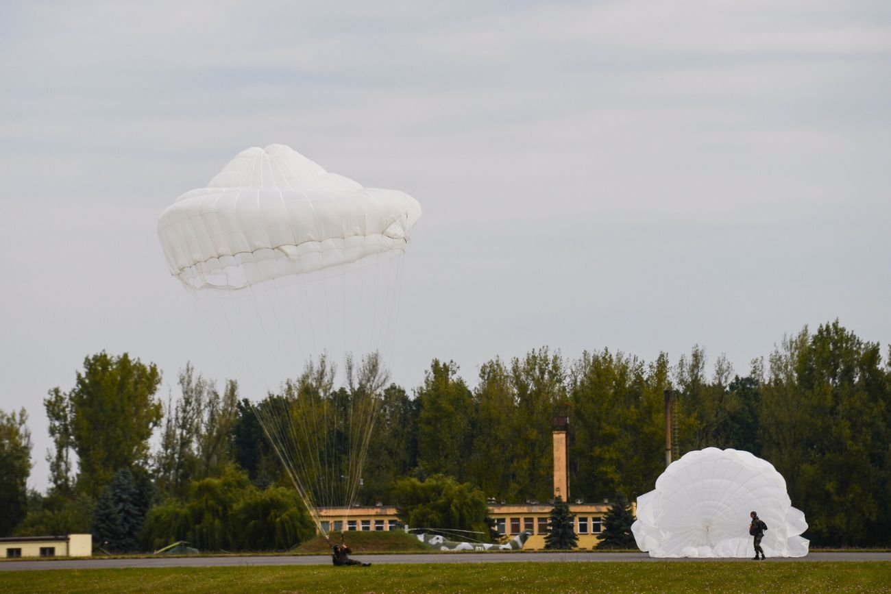 Wypadek spadochronu.
