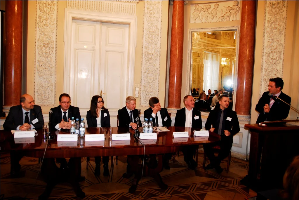 Pierwszy panel seminarium poświęcony nagrodzie PNSA