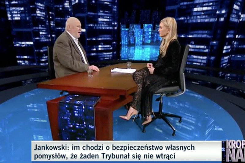 Maciej Stanisław Jankowski, były działacz NSZZ Solidarność i były poseł AWS, w programie "Kropka nad i" oddał order otrzymany w 2009 roku od prezydenta RP Lecha Kaczyńskiego.