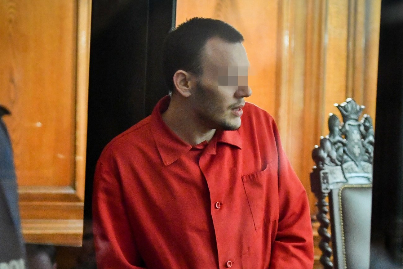 Stefan W. wyrzucony z sali sądowej. Wyśmiewał zeznania świadków