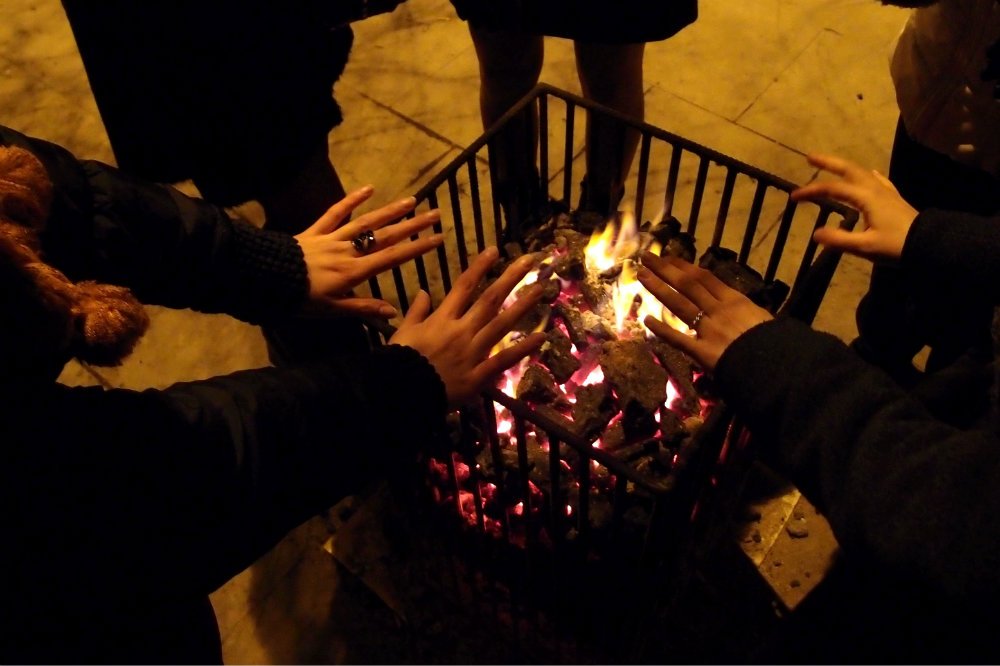 Siarczyste mrozy, obfite opady śniegu i gołoledzie - to czeka Polaków  w najbliższych dniach.