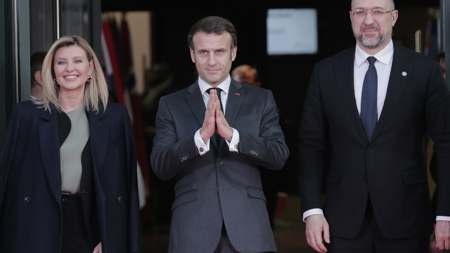 Paryż, 13 grudnia 2022. Konferencja "Solidarni z narodem ukraińskim". Od lewej: Ołena Załenska, Emmanuel Macron, Denys Szmyhal