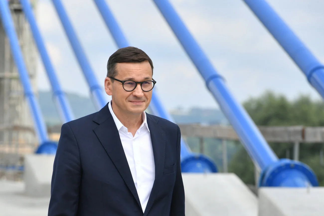 Mateusz Morawiecki na budowie mostu na Dunajcu.
