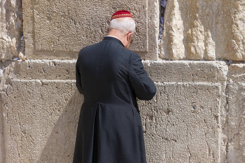 Wielu polskich księży grzeszy antysemityzmem