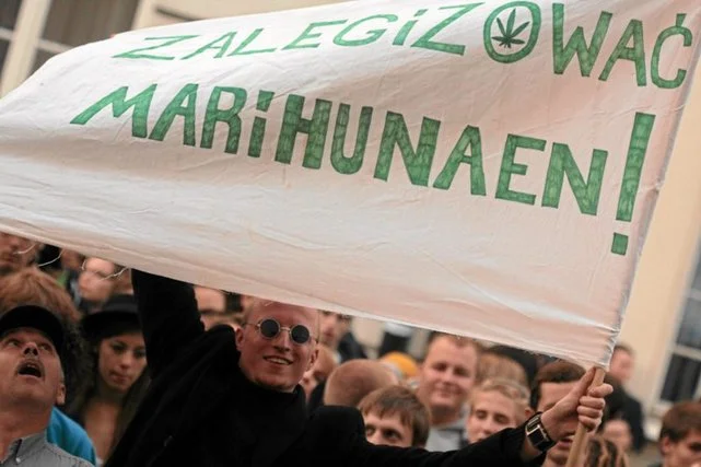 Specjaliści zebrani we Wrocławiu postulują, aby odstąpić od karania za posiadanie narkotyków.
