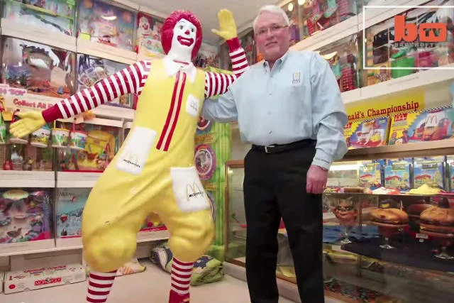 Mike i Ronald Mcdonald.