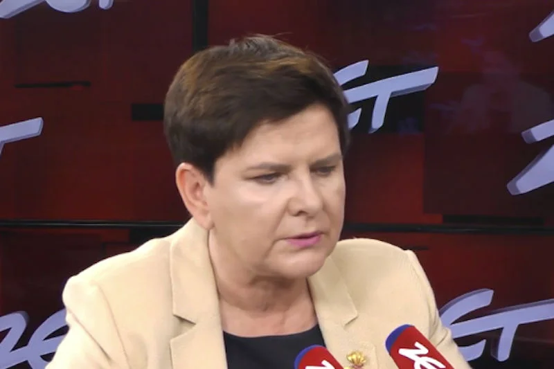 Beata Szydło znowu musiała się tłumaczyć z tego, jak mówi po angielsku.