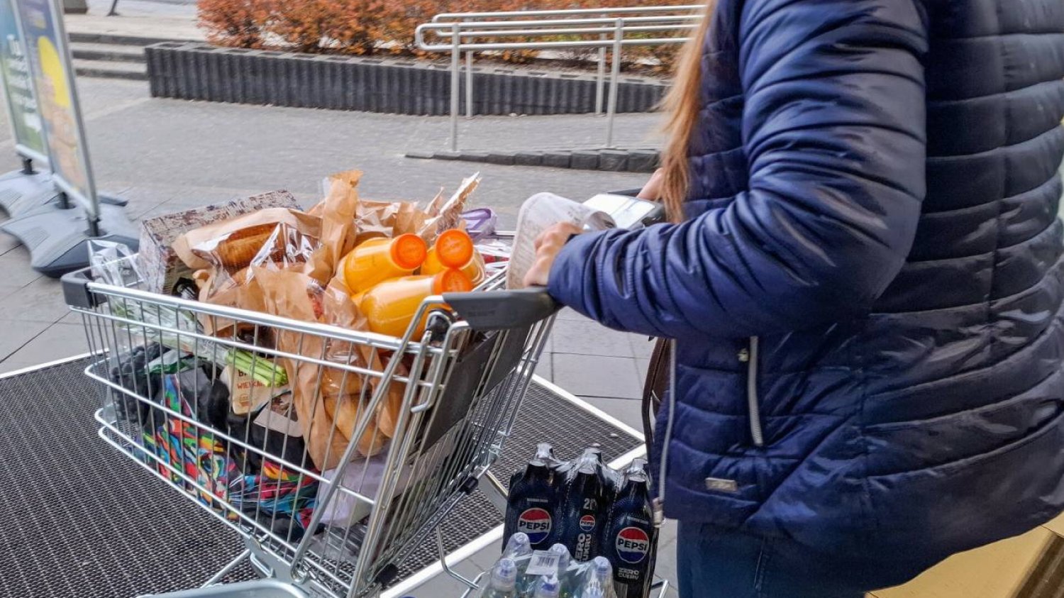 Promocje na majówkę 2025. Ceny w 5 głównych marketach Promocje na majówkę 2025. Ceny w 5 głównych marketach