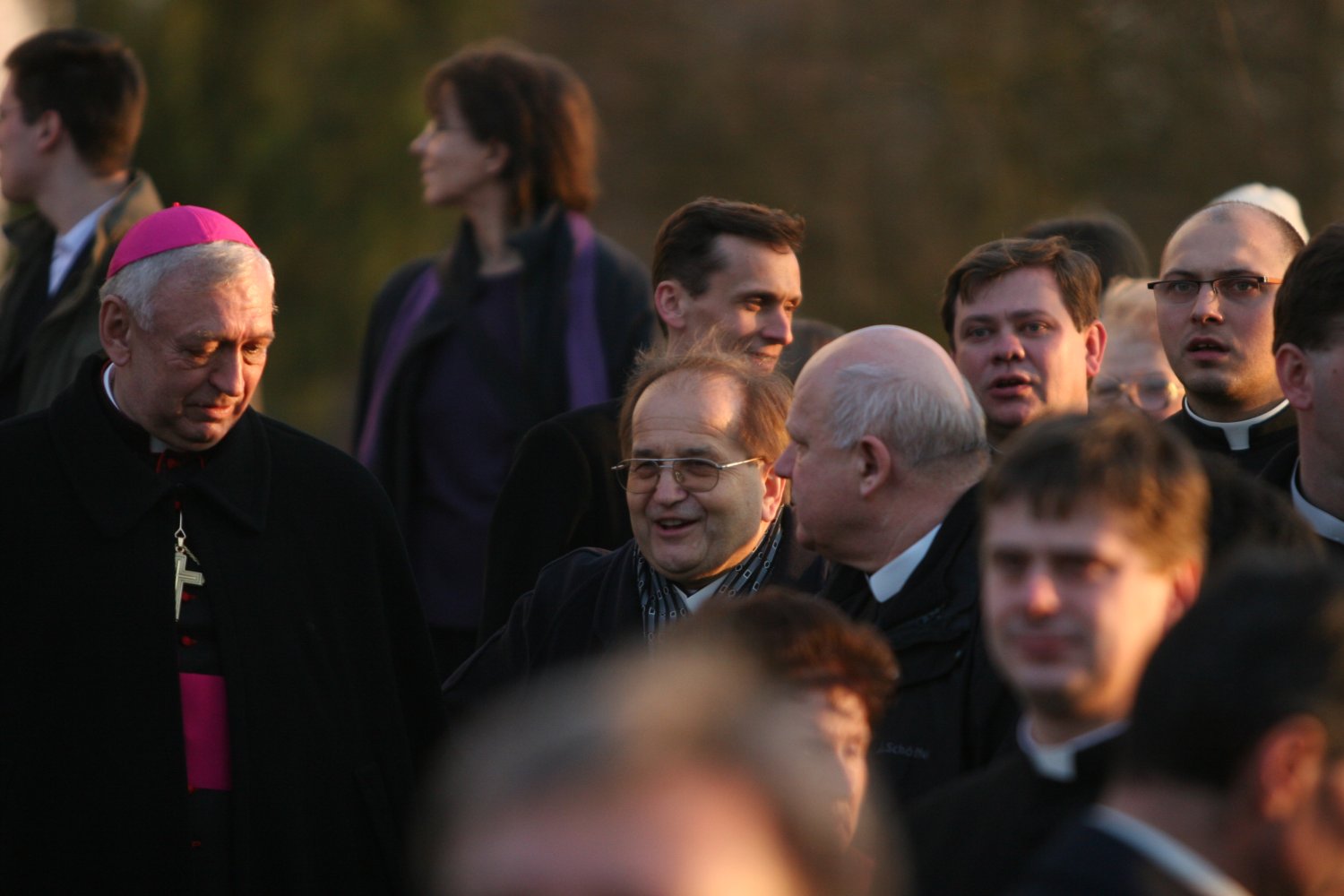 Gdzie zobaczyć dokument o Rydzyku online? Reportaż "29 lat bezkarności" dostępny jest już przedpremierowo w Internecie na platformie TVN24 GO