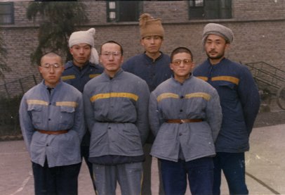 1993 r., Li Bifeng stoi w środku w pierwszym rzędzie