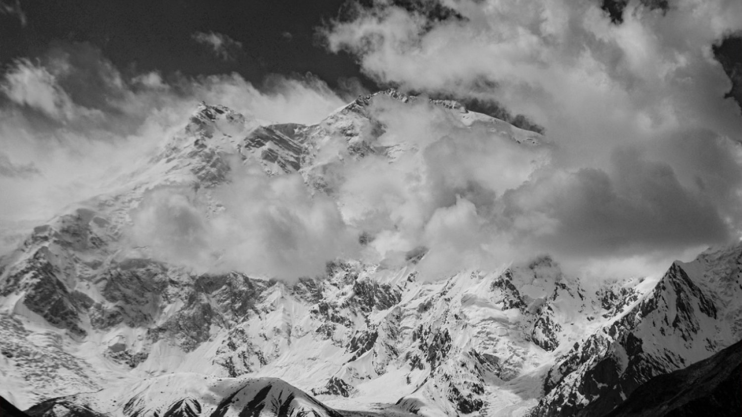 Śmierć wspinacza na Nanga Parbat. Sprzeczne doniesienia o tożsamości ofiary