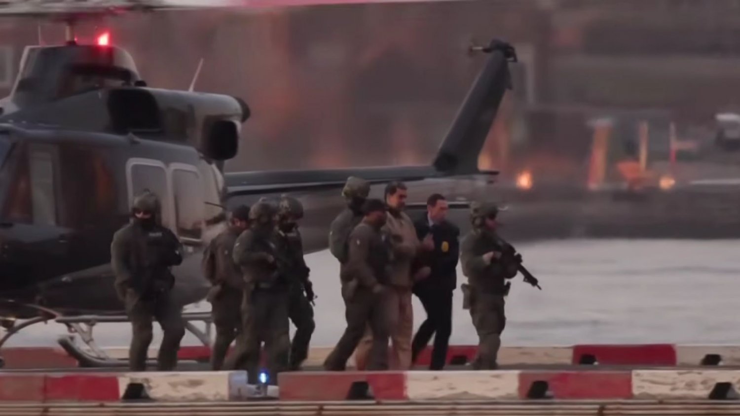 Nowe nagrania z Maduro w drodze do sądu. Można wyciągać popcorn, show rusza