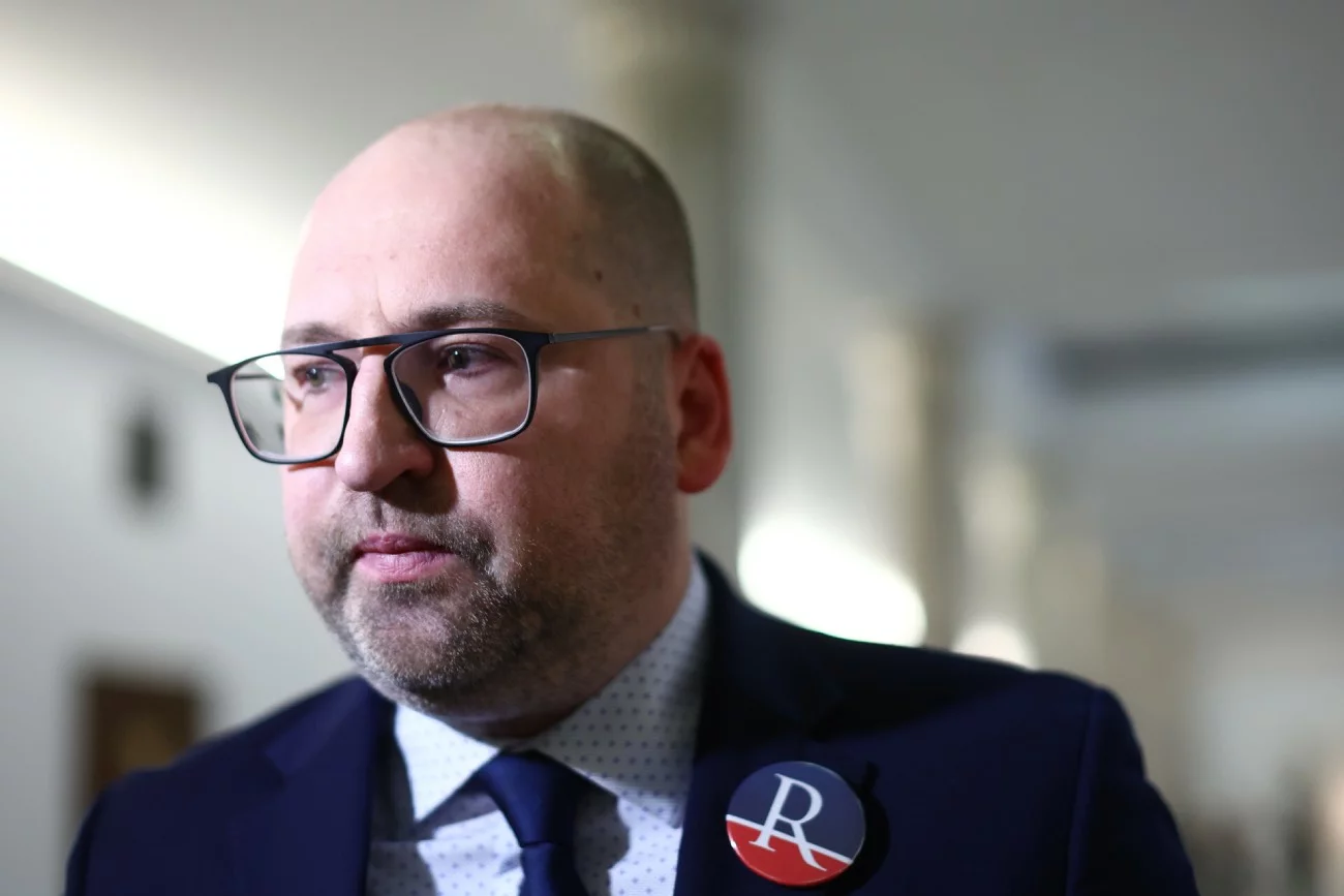 Adam Bielan jest jedną z postaci w aferze NCBiR