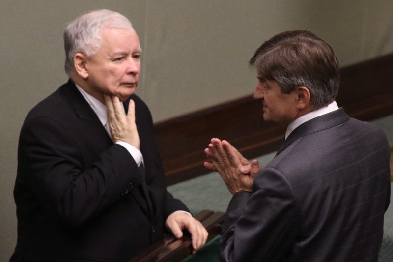 CBA zajmie się posłami PiS? Nadpremier Kaczyński ostrzega swoich, że każdy będzie miał "anioła stróża"