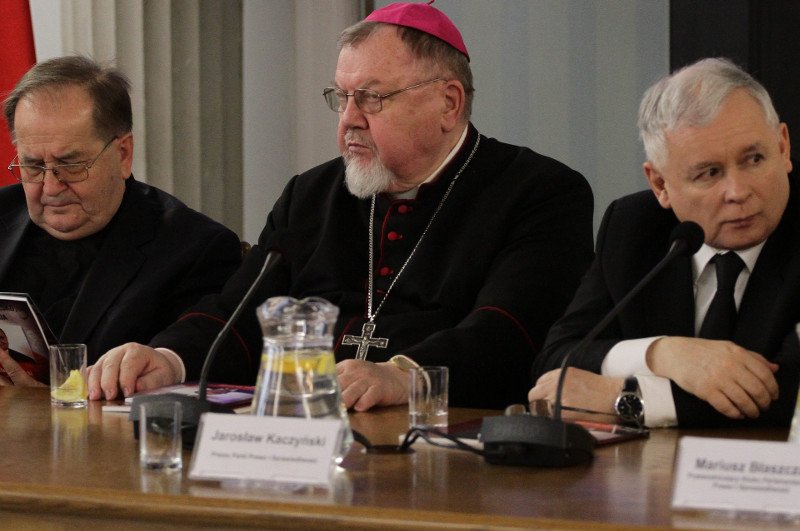 "Między Kaczyńskim a Rydzykiem nigdy nie było miłości" – czytamy w nowym wydaniu tygodnika "Newsweek".