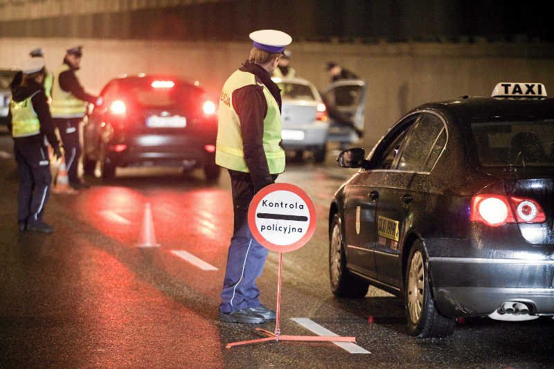 Z raportu NIK wynika, że 40 procent policjantów drogówki nie przeszło odpowiednich szkoleń