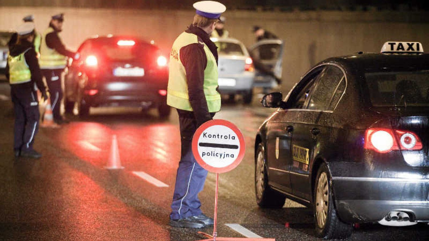 Z raportu NIK wynika, że 40 procent policjantów drogówki nie przeszło odpowiednich szkoleń