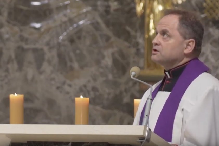 Ksiądz Wacław Madej z parafii na warszawskim Kamionku twierdzi, że dzieci pochodzące z in vitro nie mają duszy. Takich nauk udziela rodzicom, których dzieci przyszły na świat właśnie metodą in vitro.