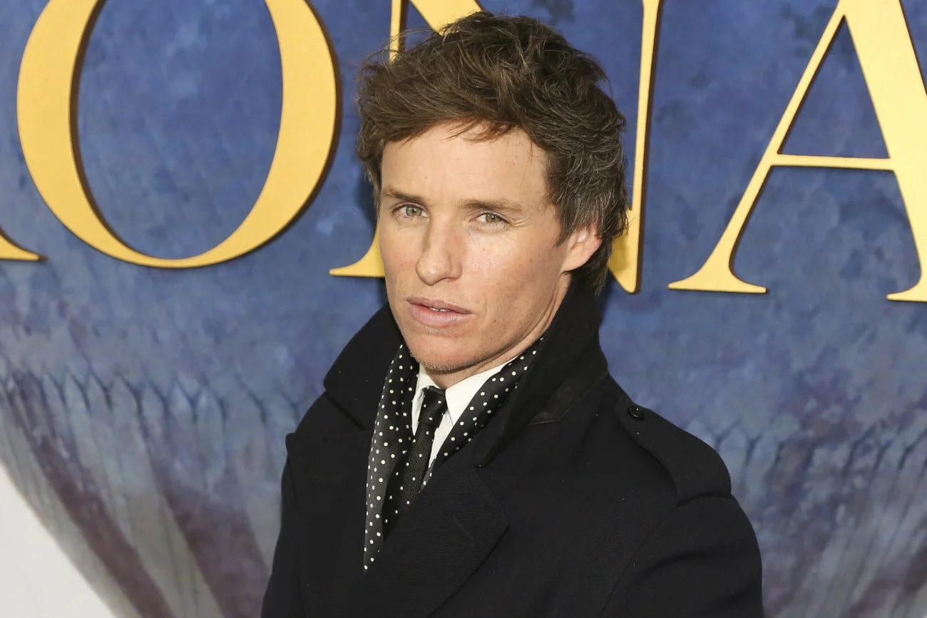 Eddie Redmayne zagrał w filmie "Dziewczyna z portretu".