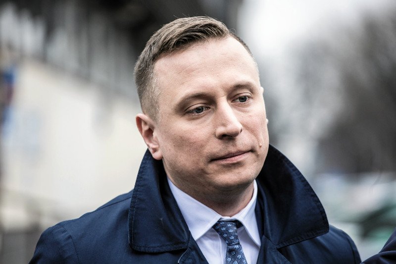 Poseł Brejza komentuje medialne ataki na swojego ojca, prezydenta Inowrocławia. Jego zdaniem PiS przez takie bolszewickie metody przegra nadchodzące wybory samorządowe.