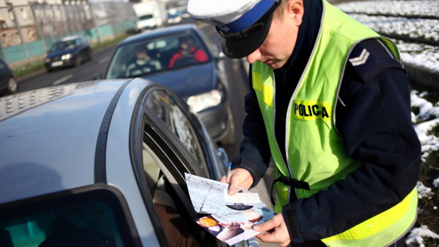 Kierowca z Jasła regularnie donosi na innych uczestników ruchu. Internauci próbują go namierzyć, twierdzą, że prowokuje ich swoją jazdą. Zdjęcie poglądowe.