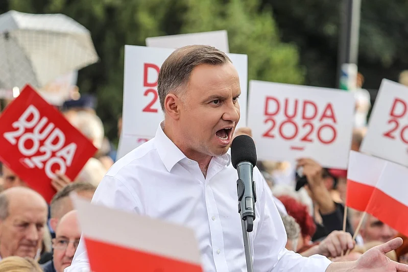 Prezydent Andrzej Duda wywołuje w swych zwolennikach coraz bardziej agresywne emocje.