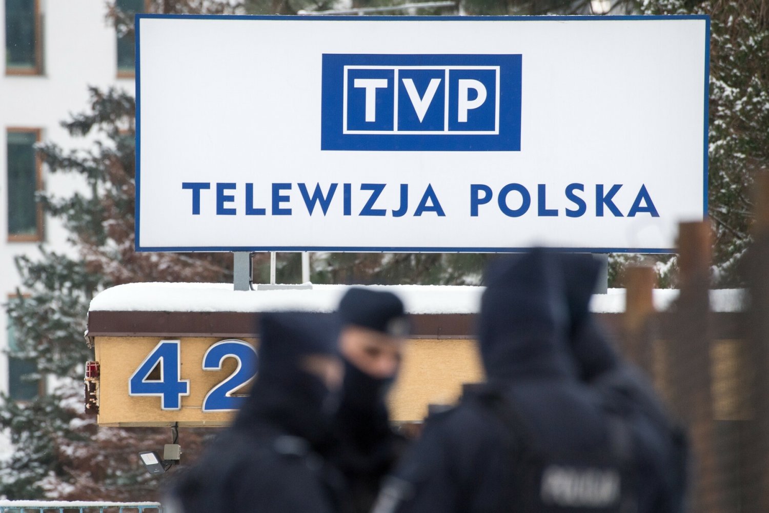TVP3 Opole zwalnia dziennikarza po firmowej Wigilii.