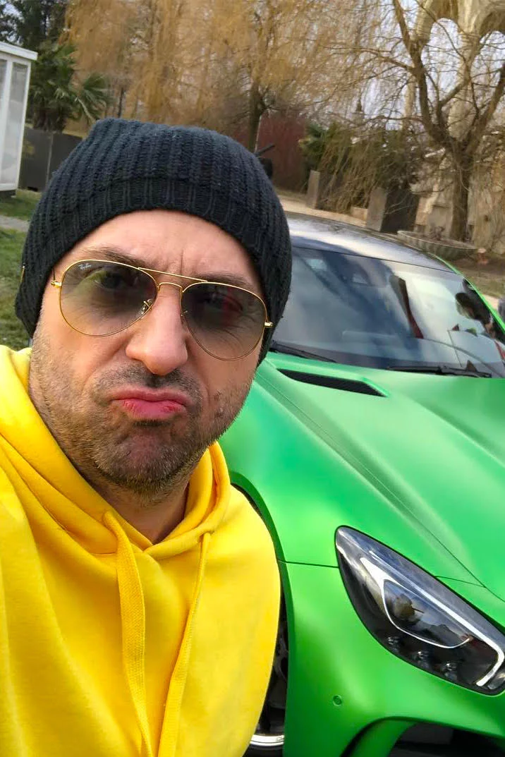 Disco polo + Mercedes-AMG GT, czyli idealny pomysł na teledysk